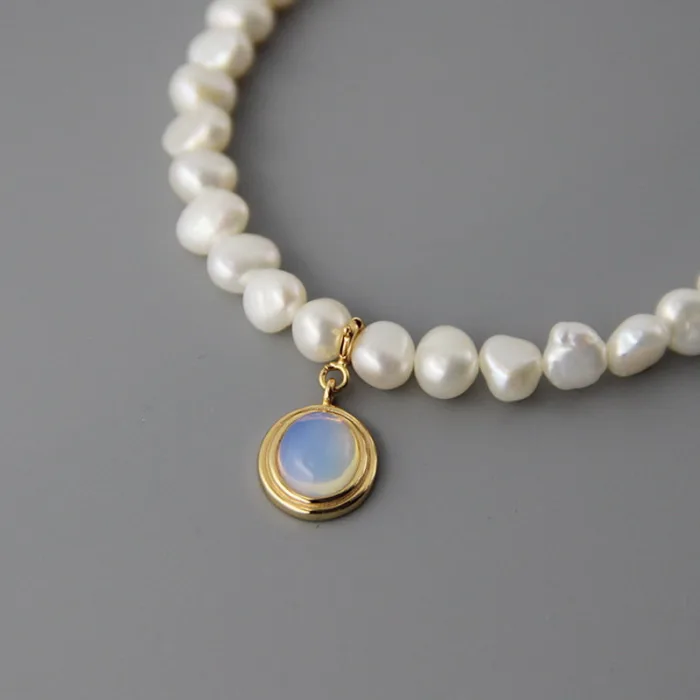 Round Medal Pearl Necklace Irregular Pearl
